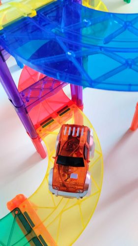 magneticka-autodraha-cervene-auticko